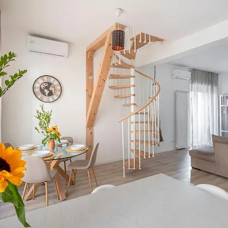 Cozy Appartament 1 Min From New Mm4 Argonne Apartment