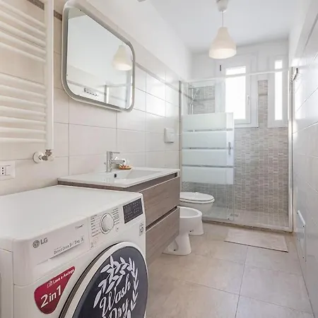 Cozy Appartament 1 Min From New Mm4 Argonne Apartment *