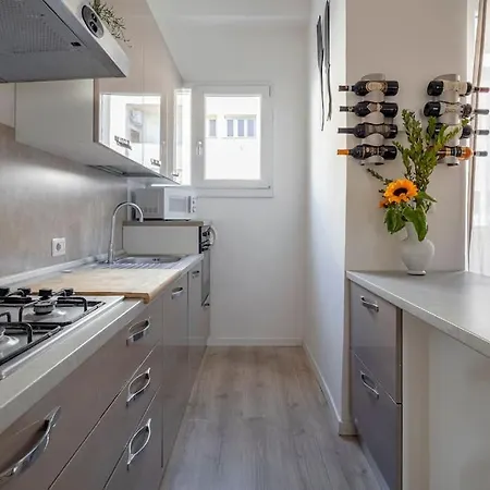 Cozy Appartament 1 Min From New Mm4 Argonne Apartment Milan