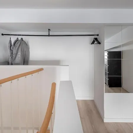 Cozy Appartament 1 Min From New Mm4 Argonne Apartment *